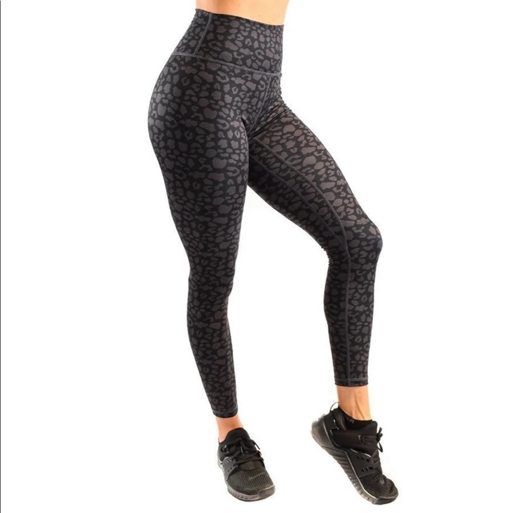 TYC Effortless Classic Leggings Black Leopard